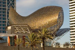 fish sculpture, Barcelona (images)
